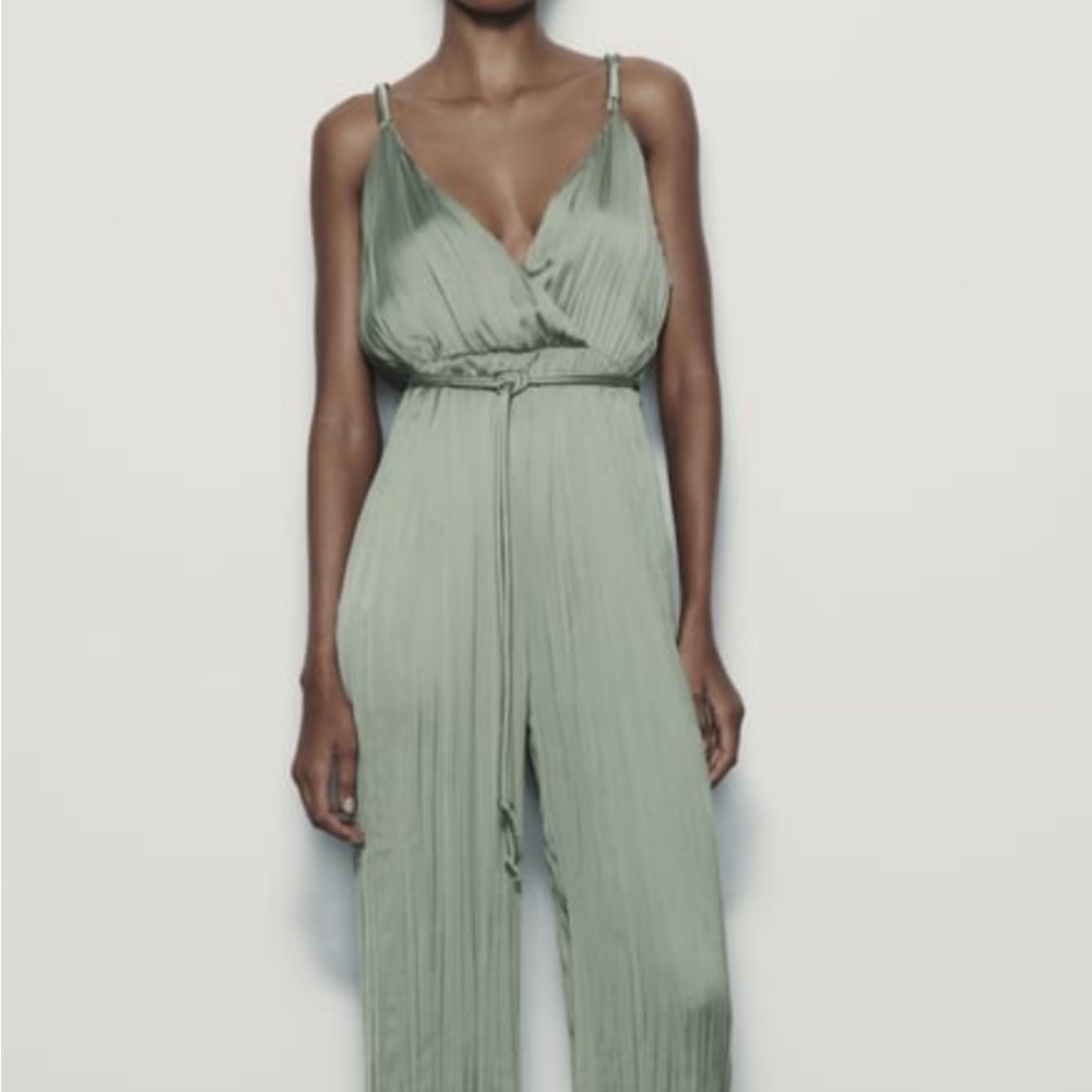 Wrinkled satin jumpsuit ZARA XS